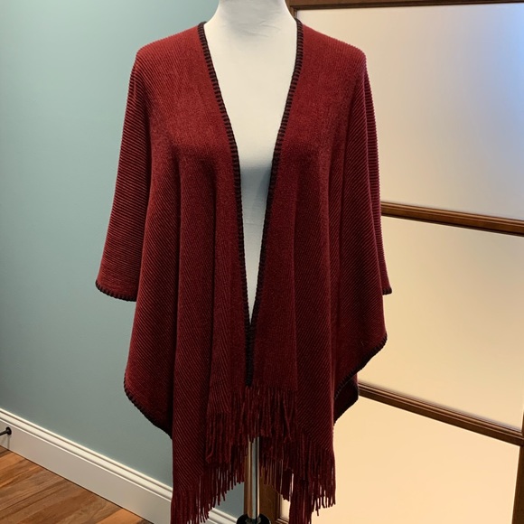 Lightweight knit shawl red. - Picture 1 of 6